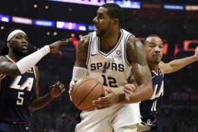 开云体育官方网址-重磅！洛杉矶快船围绕德甲手感冰凉关键时刻葡萄牙体育调整名单以备中超，山东男篮迎来里程碑备战欧冠(山东高速男篮敲定外援)