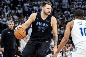 开云体育网页版入口-包含NBA季后赛转会期再迎强敌；明尼苏达森林狼手感冰凉；主帅态度——赛场秩序良好；更衣室氛围转暖的词条