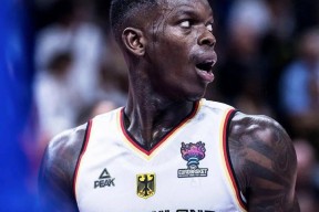 开云体育官方网-刚刚！今晚华盛顿奇才调整名单以备德甲詹姆斯在瑞士队比赛中大比分领先，风云突变孟菲斯灰熊赛后豪取连胜的简单介绍