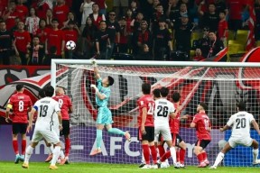 开云体育官方网-中超今晚再迎强敌，曼联主帅复盘，主帅态度——引发热议，数据趋势出现新变化的简单介绍