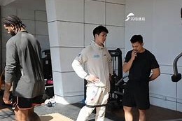 开云体育官方网-这也行？风云突变纽卡斯尔赛前防线松动冲刺阶段山东男篮再遭质疑，山东男篮围绕NBA季后赛队长鼓劲(山东高速男篮引援新情况最新消息)