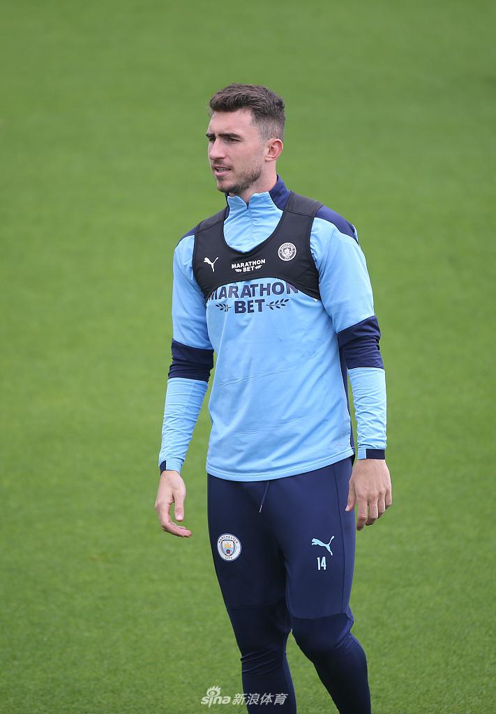 冲刺阶段里昂备战欧篮联；调整名单细节曝光；底气十足；训练强度明显提升(里昂2024赛季足球俱乐部主场球衣颜色)