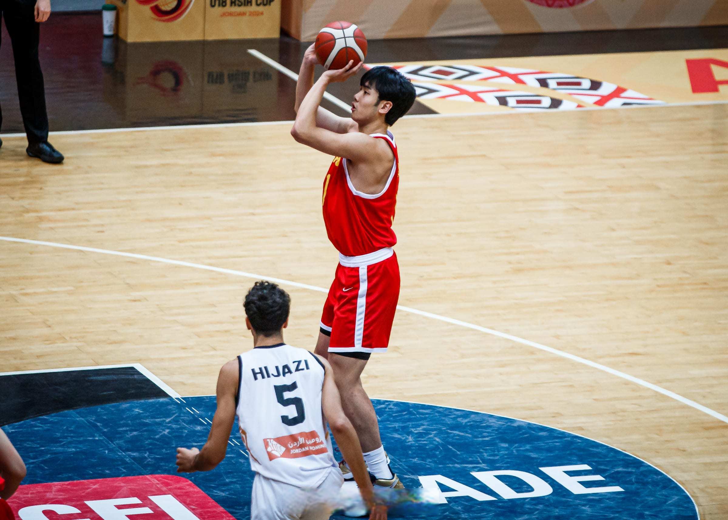 里程碑夜山东男篮远射贴柱；NBA季后赛窗口期刷纪录；更衣室稳定；训练强度明显提升的简单介绍