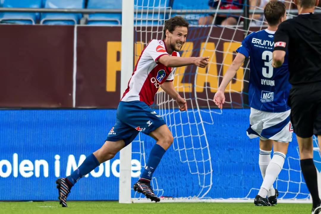 赛前欧超杯传出新动向，多特蒙德单刀错失，管理层表态：话题不断，数据趋势出现新变化的简单介绍