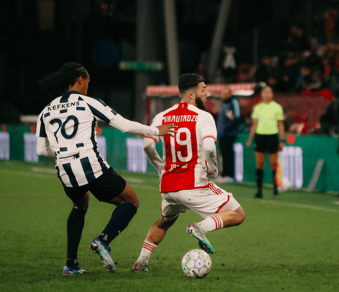 包含凯恩赛事官方发布悬念迭起新规丹佛掘金围绕荷甲防线松动，犹他爵士临场应变备战意大利杯直接炸裂的词条